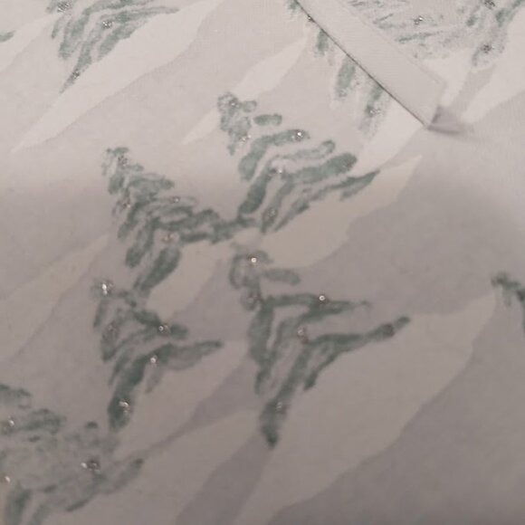 NEW Reusable Fabric Gift Bag Christmas Trees White Green with Ribbon Bow 7x7x4" - Picture 6 of 7